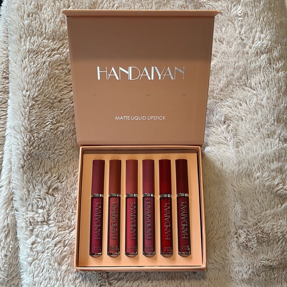 NEW AND SEALED Handaiyan Matte Liquid Lipgloss Set of 6 - Set A - Picture 3 of 4